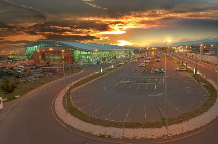 Аэропорт Тбилиси им Руставели