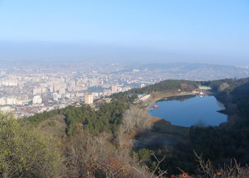 Черепашье озеро в Тбилиси