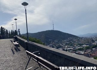 Гора Мтацминда в Тбилиси
